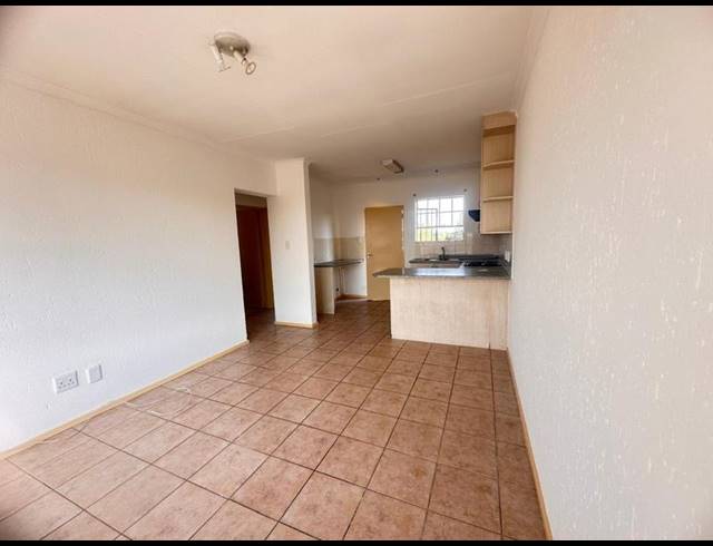 2 BEDROOM APARTMENT FOR SALE IN HEUWELSIG ESTATE